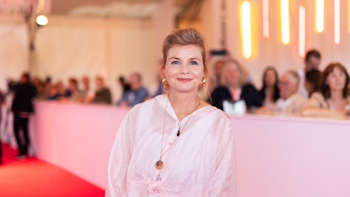 Annette Frier auf dem roten Teppich beim Festival des deutschen Films in Ludwigshafen.