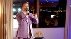WDR 4-Moderator Bastian Bender an Bord der VIVA TIARA am Mikrofon