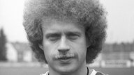Michael Eggert in den 80ern mit Oberlippenbart und dichtem, lockigen, voluminösem Haar