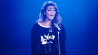Sandra bei einem Fernsehauftritt Ende der 80er Jahre