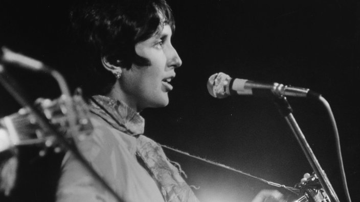 Folklegende Joan Baez (aus dem Dokumentarfilm "Woodstock - Three Days of Love and Music")