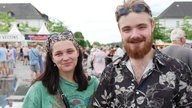 Junge Frau und junger Mann