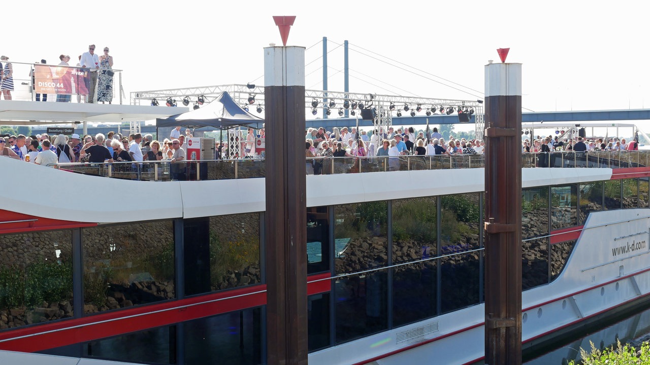 Die Disco 44 auf der MS RheinGalaxy in Düsseldorf