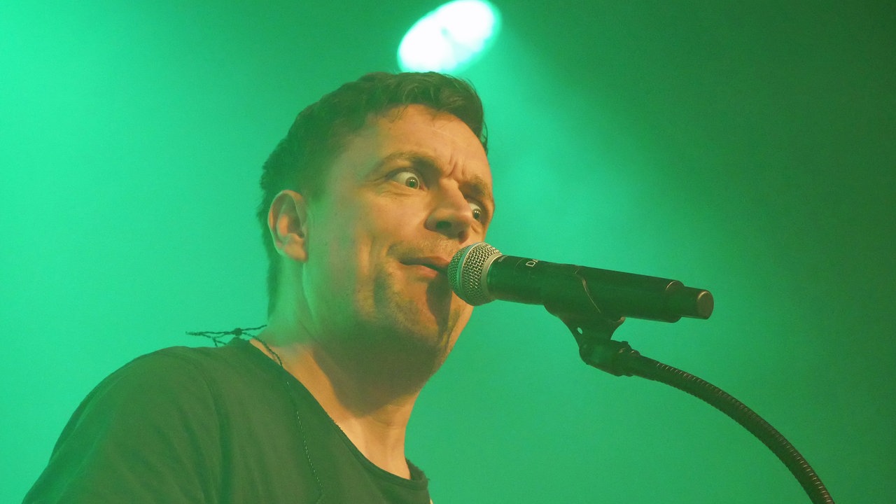Der Sänger der Band Fiasko