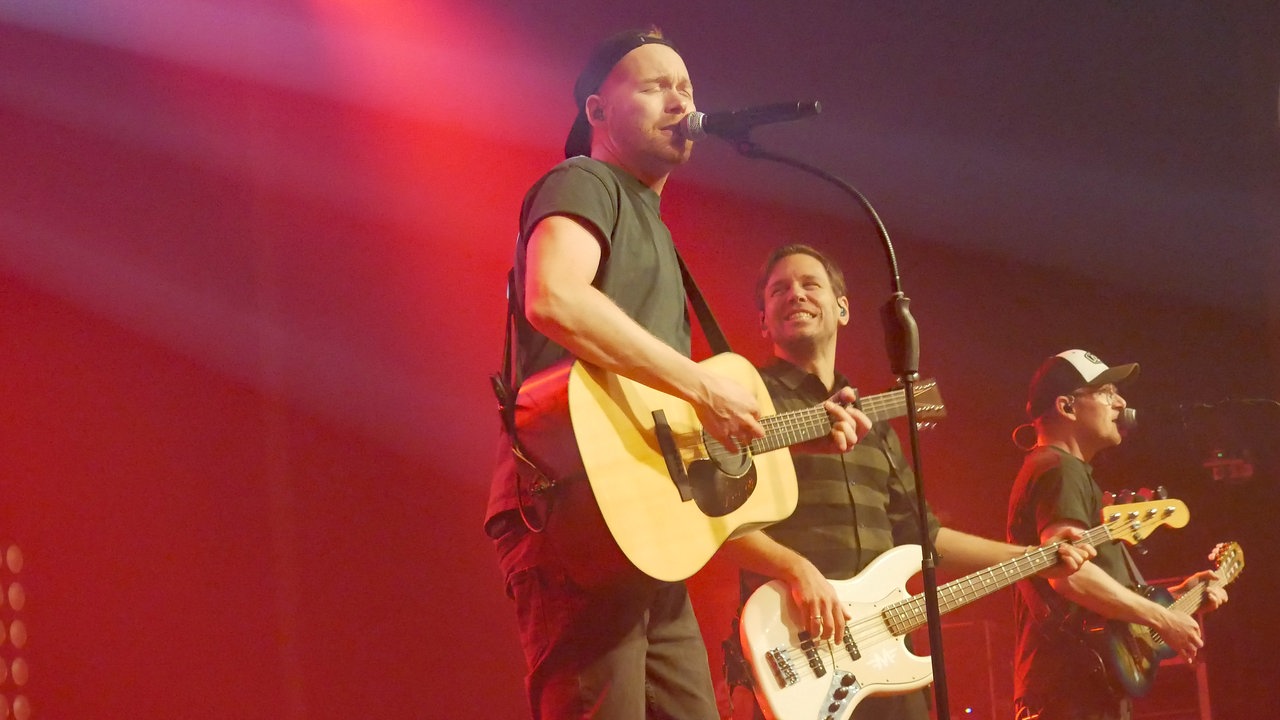 Die Band Miljö auf der Bühne