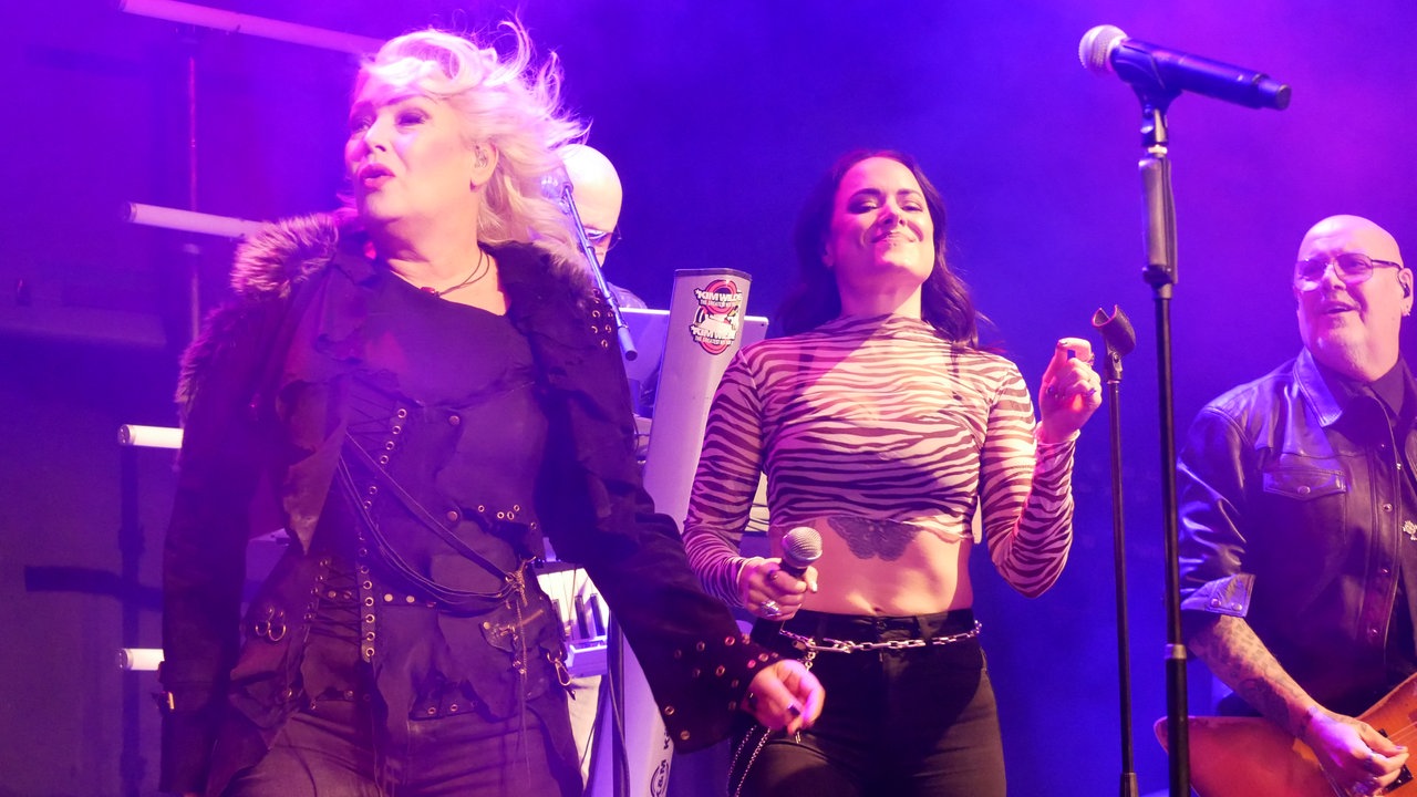 Kim Wilde und zweite Sängerin