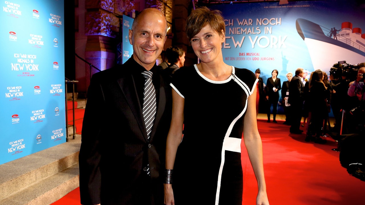 Christoph Maria Herbst und Gisi Herbst 2016 bei der Premiere des Udo-Jürgens-Musicals "Ich war noch niemals in New York" im Stage Theater des Westens in Berlin