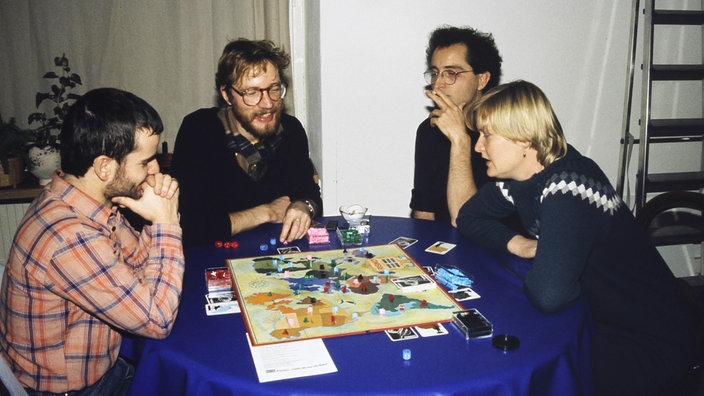 Vier Freunde spielen eine Partie Risiko (1980)