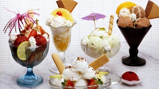 Fünf verschiedene Eisbecher