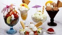 Fünf verschiedene Eisbecher