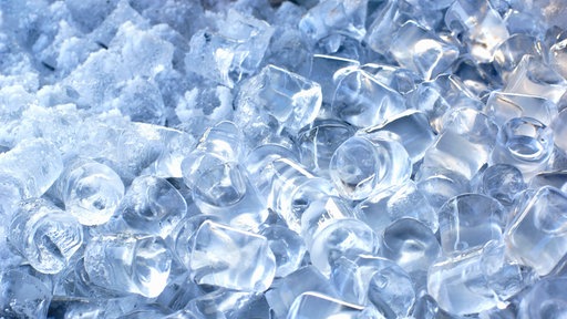 Viele Eiswürfel