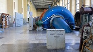 Auf "Wein-Jagd" am Hengsteysee: Werkshalle mit originalgetreuen Maschinen