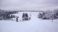 Bad Berleburg-Wunderthausen: Weitblick über schneebedeckte Landschaft