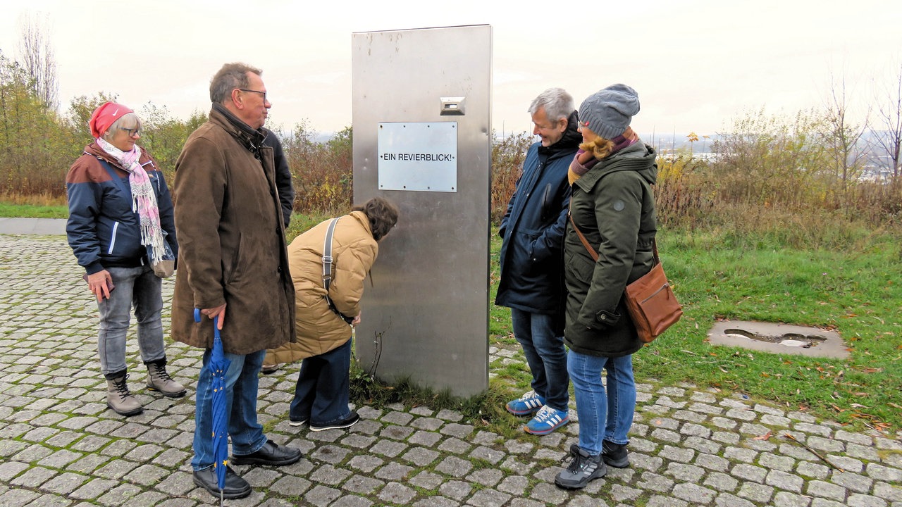 Über den "Weg der Riesen" auf den Bochumer Tippelsberg