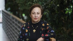 Porträt der Friedensnobelpreisträgerin Shirin Ebadi, das im Jahr 2018 entstanden ist.