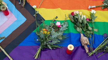 Trauer nach dem Anschlag auf den CSD in Berlin.