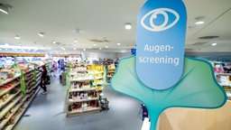 Augenscreening in einer dm-Filiale