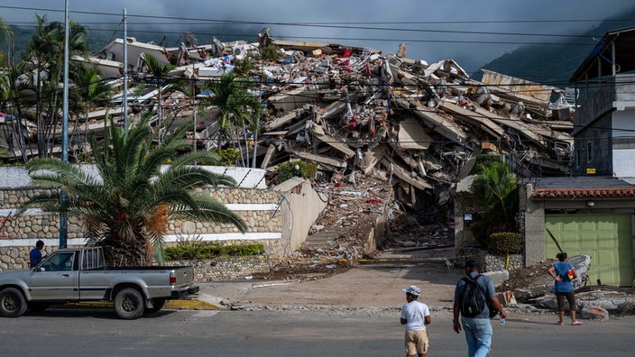 Symbolbild: Zerstörte Häuser nach dem Erdbeben in Venezuela (30.06.2026).
