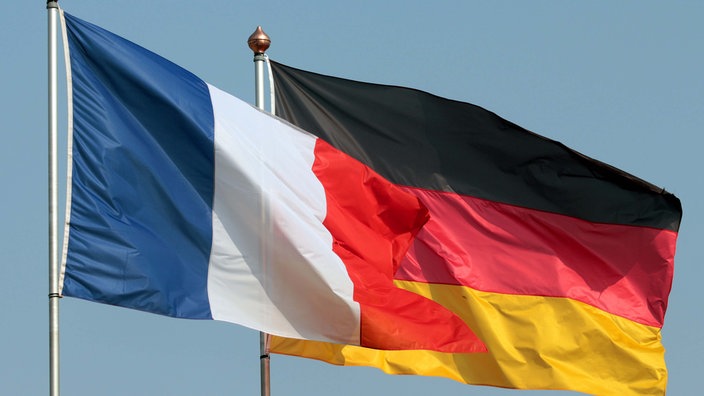 Deutsche und französische Flagge. Symbolbild