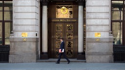 Eingang zur London Metal Exchange (LME) in der Leadenhall Street, City of London. 