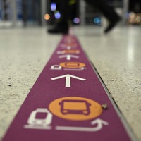 Hinweise zum Schienenersatzverkehr (Wuppertaler Hauptbahnhof, 09.02.2026).