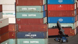 Seecontainer im Hamburger Hafen