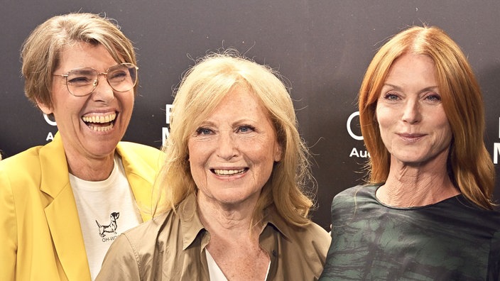 Bettina Böttinger, Maren Kroymann und Esther Schweins bei der Premiere des Films "Was haben wir gelacht" am 01.07.2026 in München