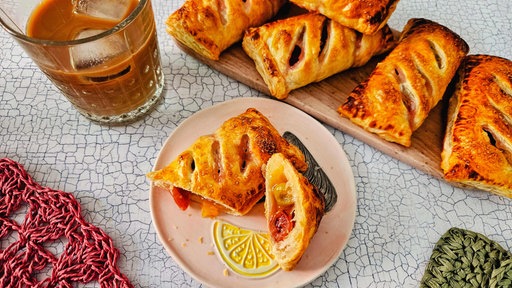 Blätterteigtaschen mit Stachelbeer