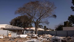 Bei dem Angriff der Hamas auf das Kibbuz Nirim in Israel zerstörte Häuser