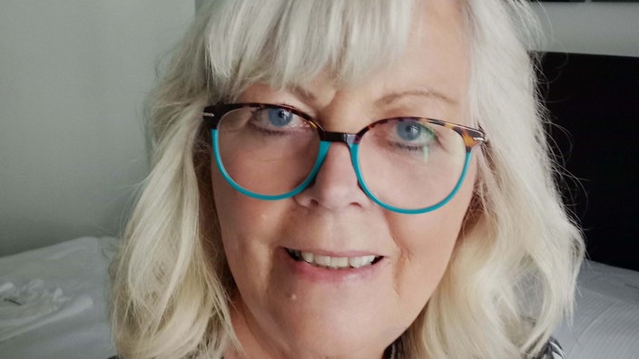 Monika Ganteföhr lächelt in die Kamera. 