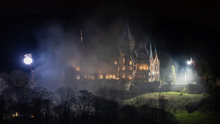 Dreharbeiten auf Schloss Drachenburg für "Babylon Berlin"