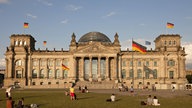 Reichstagsgebaeude von außen