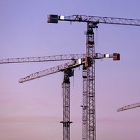 Symbolbild Wirtschaft: Baukräne auf einer Baustelle in Köln.