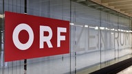 Hinweisschild des ORF Zentrum 