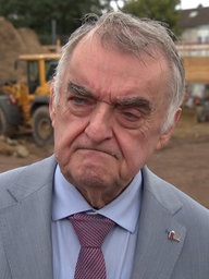 Herbert Reul bei der Grundsteinverlegung