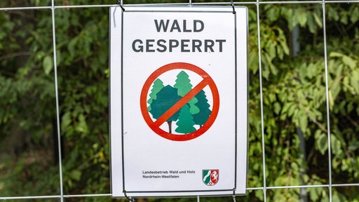 Verbotsschild am Eingang zum Volkspark Katzenbusch in Herten
