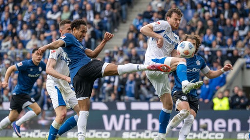 Monju Thaddäus Momuluh gegen Hertha BSC