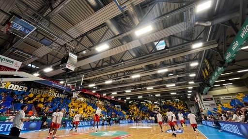 Beim ersten BBL-Heimspiel seit zehn Jahren war die Halle restlos ausverkauft.