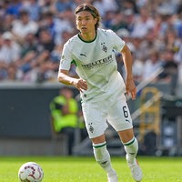 Borussia Mönchengladbach: Ko Itakura beim Pokalspiel in Mainz