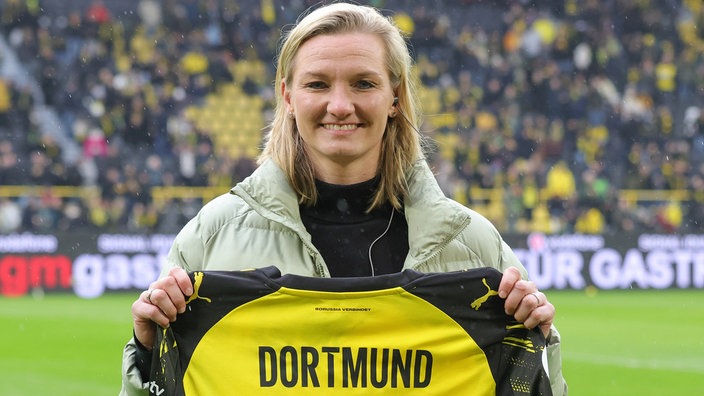 Alexandra Popp droht in Dortmund Regionalliga-Fußball.