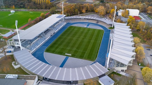 Das Lohrheidestadion ist komplett überdacht.