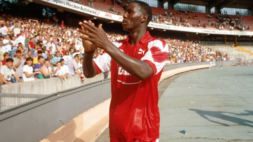 1990: Anthony Baffoe im Trikot von Fortuna Düsseldorf