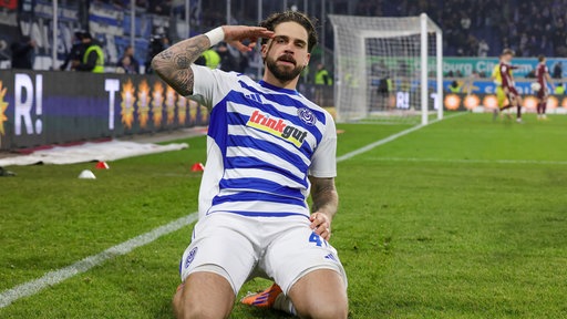Lex Tyger Lobinger jubelt nach seinem Treffer für den MSV Duisburg