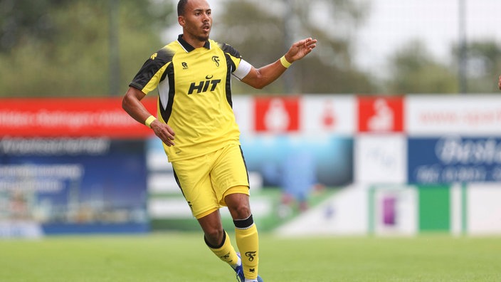 Robin Afamefuna 