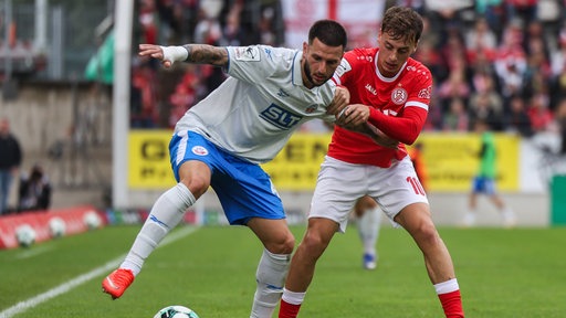  Leon Dajaku gegen Marvin Obuz