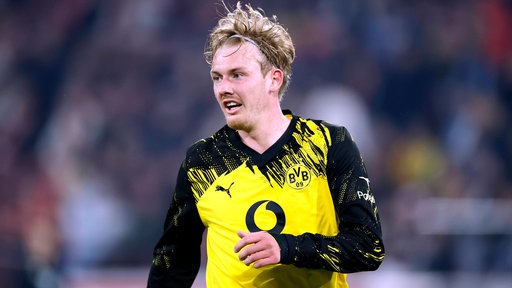 Julian Brandt im BVB-Trikot im März 2026