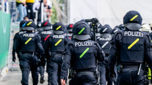 Ein Polizeieinsatz bei einem Fußballspiel