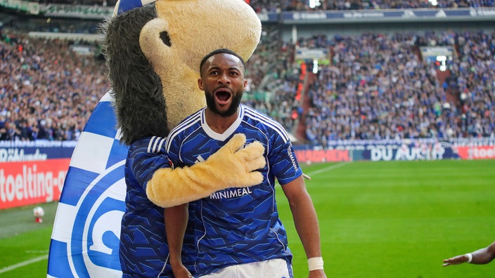 Moussa Sylla bejubelt den eigenen Treffer