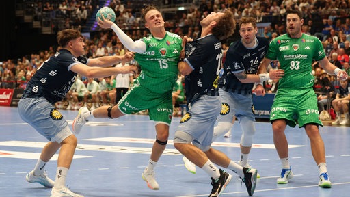 ören Steinhaus Bergischer HC 53, Tobias Grondahl Füchse Berlin