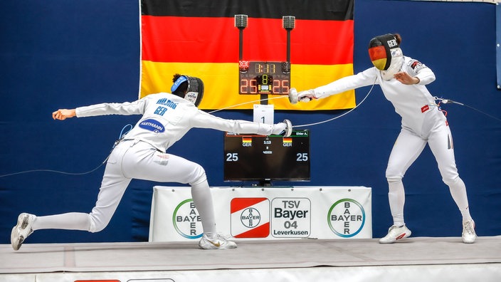 Laura Katalin Wetzker (r.) in Aktion bei Deutschen Meisterschaften (Archivbild)
